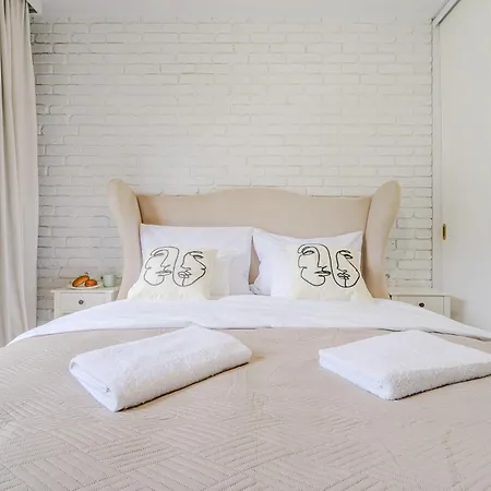 P&o Grzybowska I * Warschau